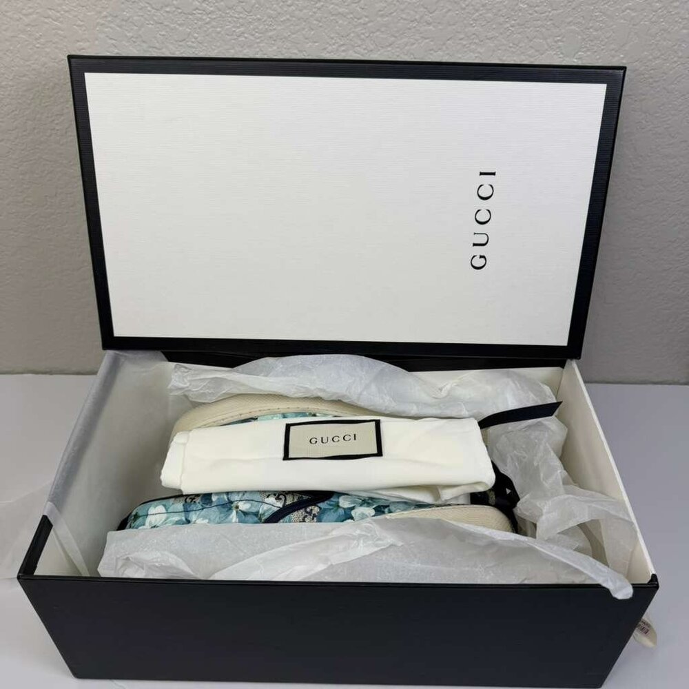 Mens Gucci Sneakers/GG Blooms/Broola/Slip-on/PVC Canvas Blue Floral Pattern - Picture 2 of 10
